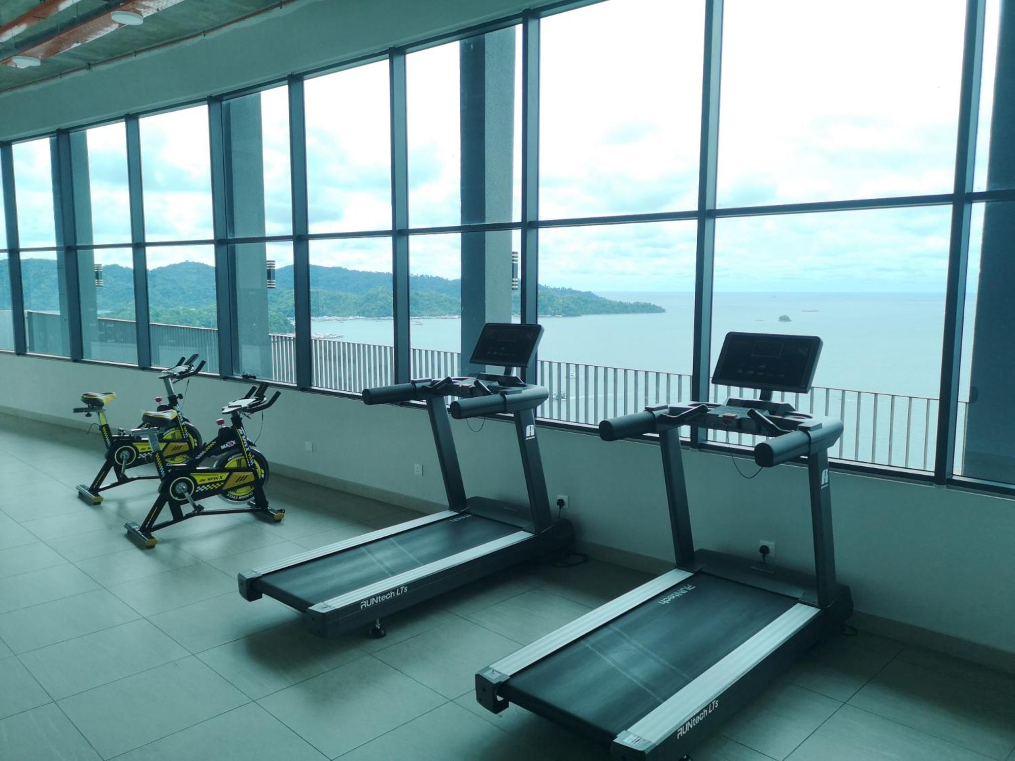 Jesselton Quay With City View Near Suria Sabah Mall & Jesselton Point Kota Kinabalu Bagian luar foto